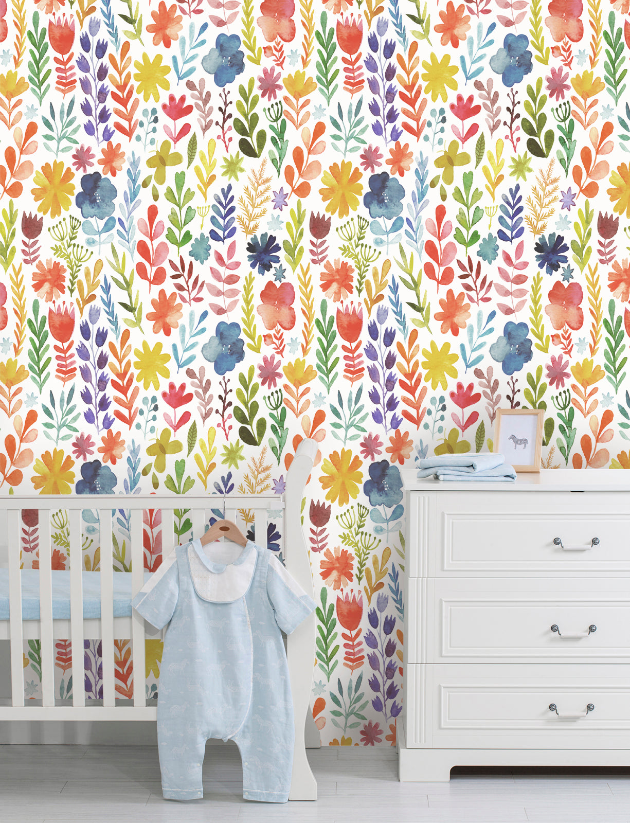Bicolored Blooms Wallpaper